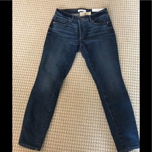 Loft size 4P Curvy Skinny NWT